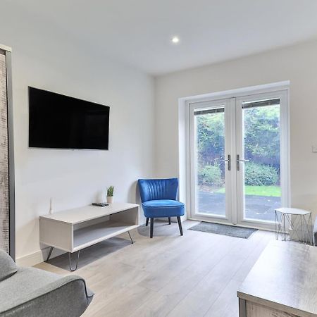 Villa 3 Bed Refurbished, Modern House, Wifi, Patio Area à Sheffield Extérieur photo