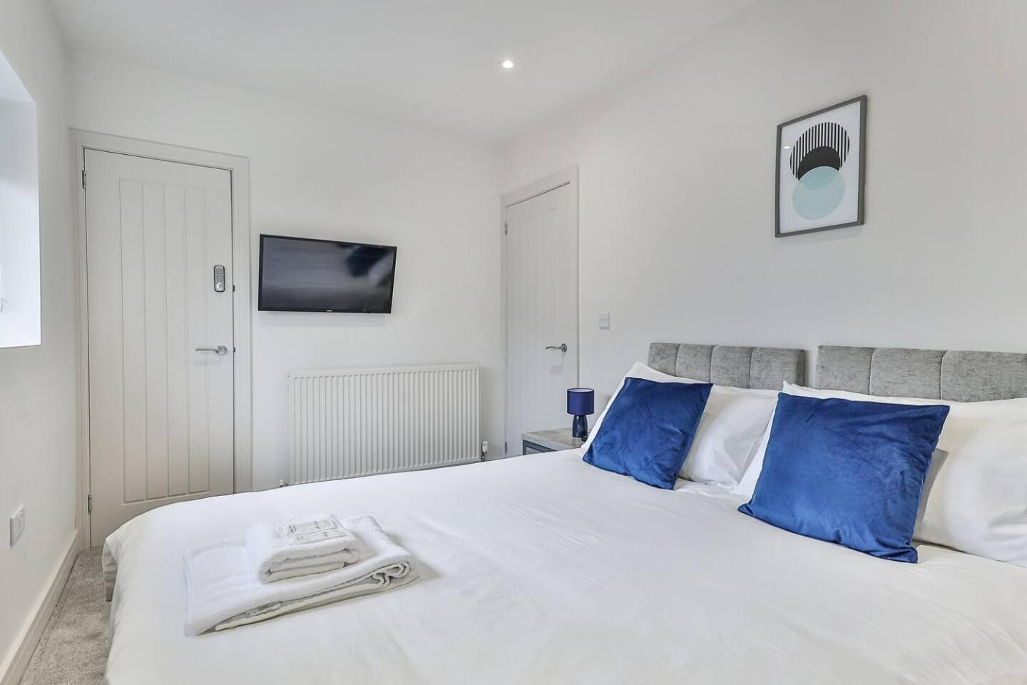 Villa 3 Bed Refurbished, Modern House, Wifi, Patio Area à Sheffield Extérieur photo