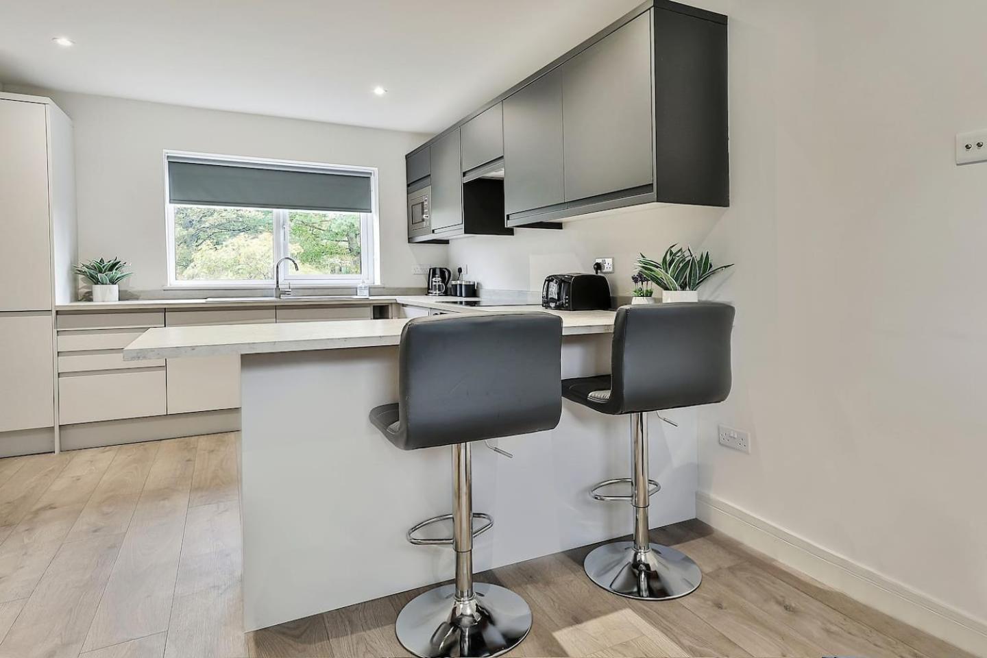 Villa 3 Bed Refurbished, Modern House, Wifi, Patio Area à Sheffield Extérieur photo