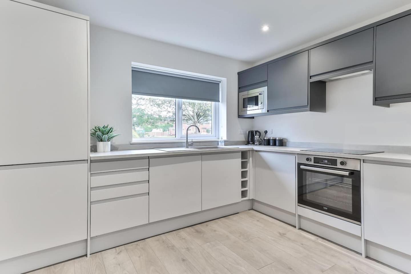 Villa 3 Bed Refurbished, Modern House, Wifi, Patio Area à Sheffield Extérieur photo