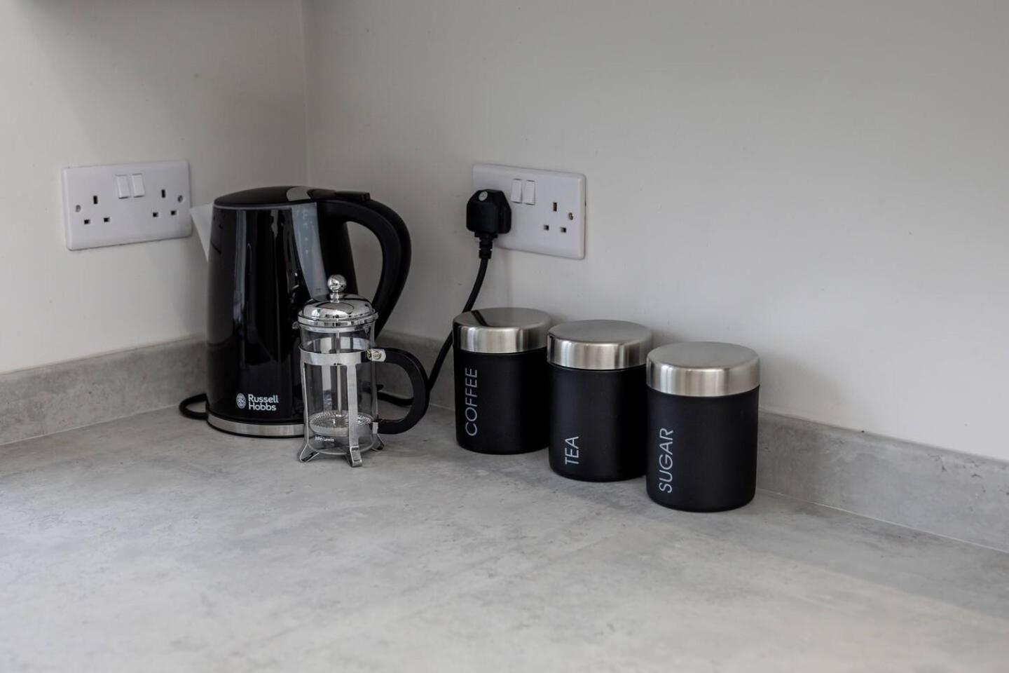 Villa 3 Bed Refurbished, Modern House, Wifi, Patio Area à Sheffield Extérieur photo