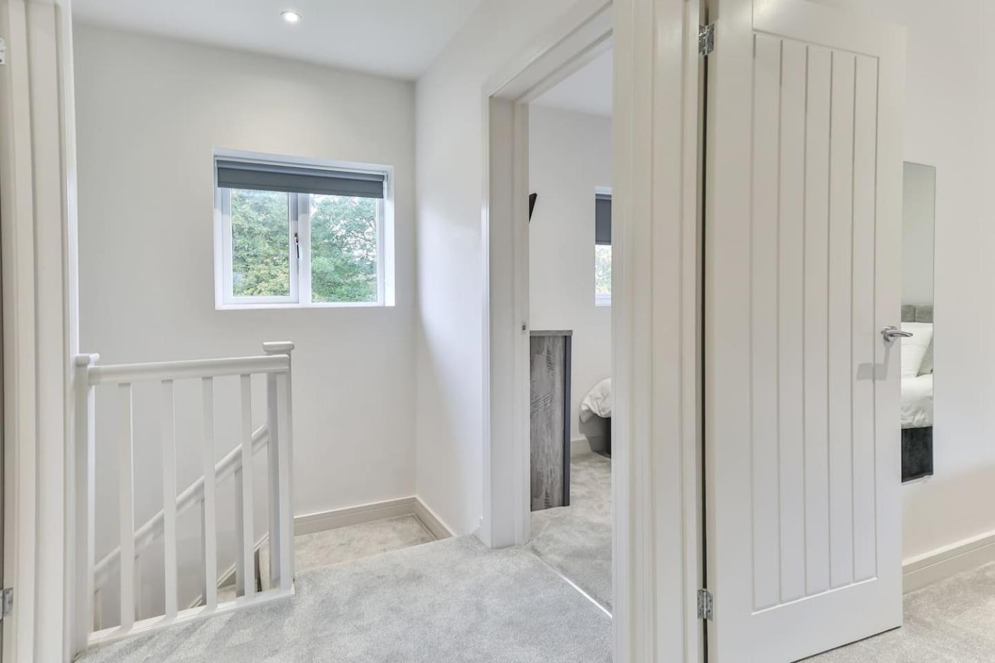Villa 3 Bed Refurbished, Modern House, Wifi, Patio Area à Sheffield Extérieur photo
