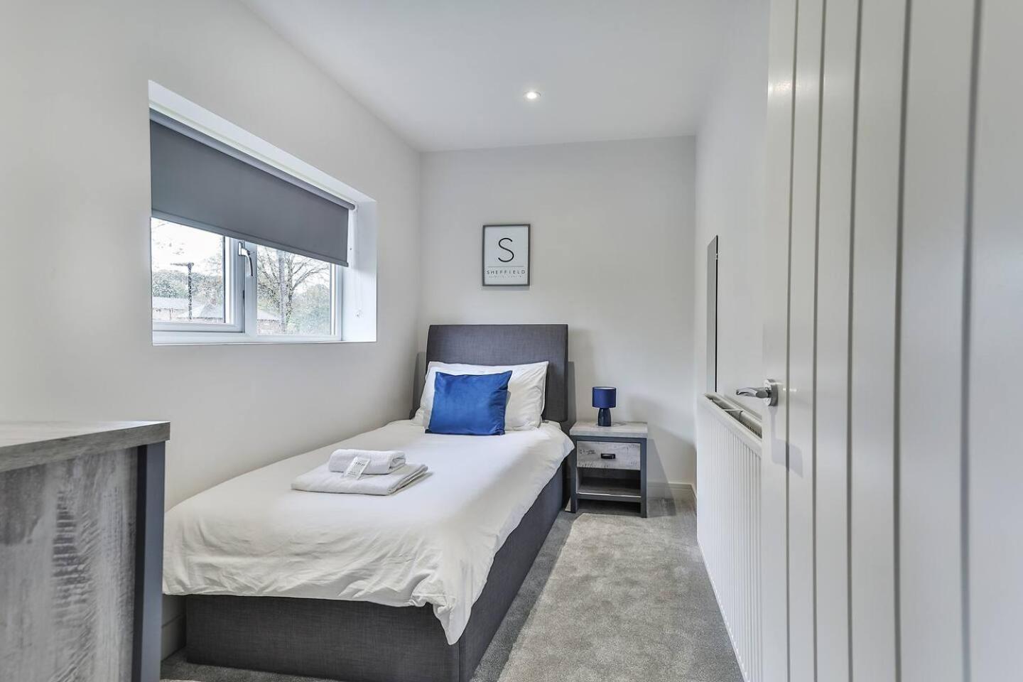 Villa 3 Bed Refurbished, Modern House, Wifi, Patio Area à Sheffield Extérieur photo