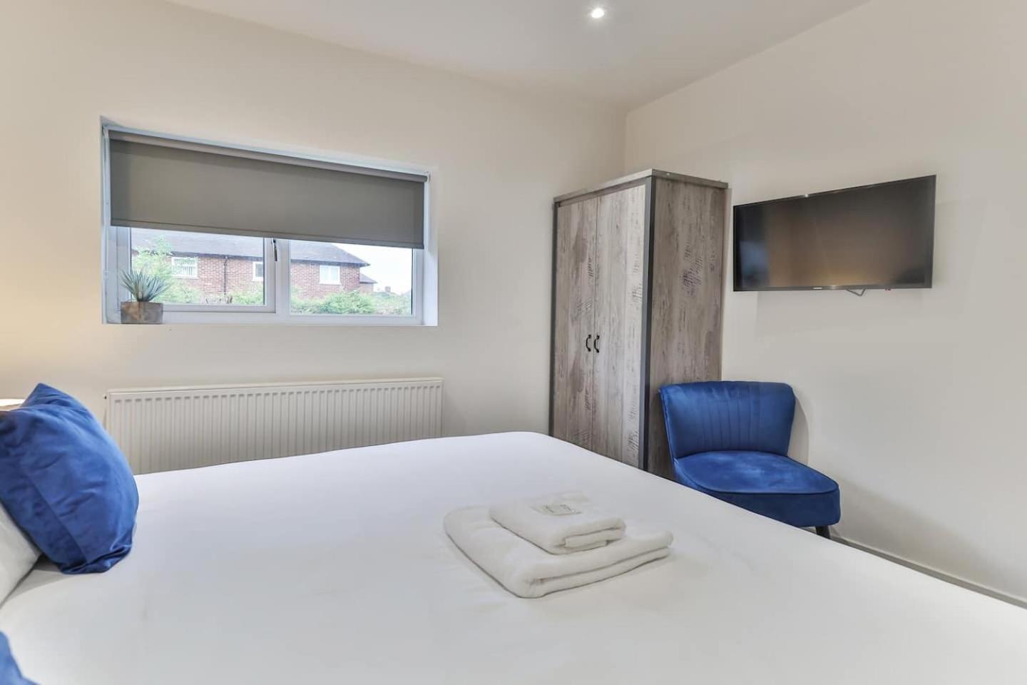 Villa 3 Bed Refurbished, Modern House, Wifi, Patio Area à Sheffield Extérieur photo