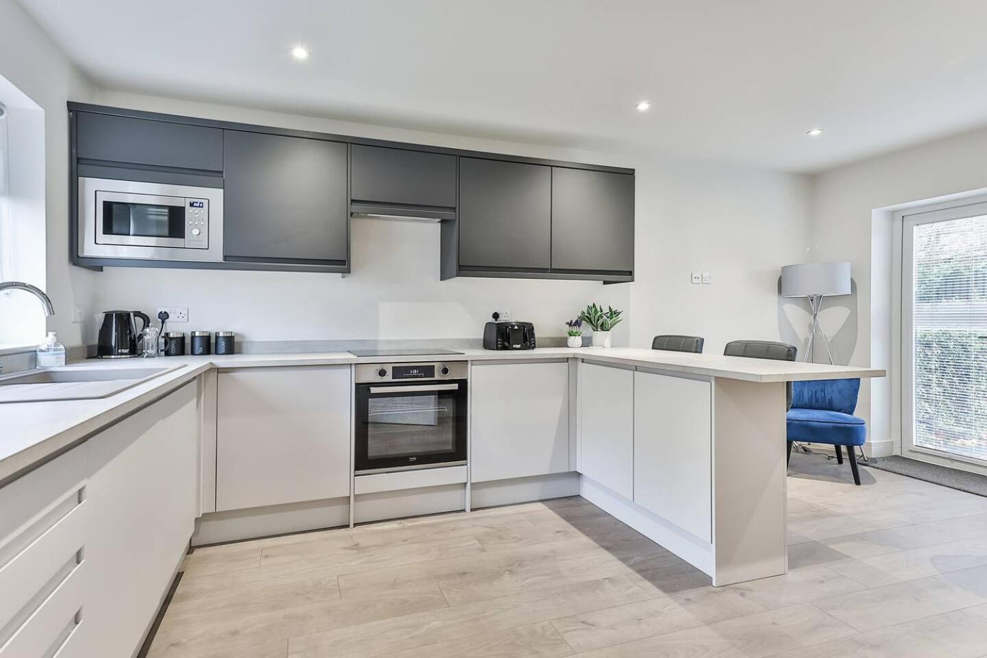 Villa 3 Bed Refurbished, Modern House, Wifi, Patio Area à Sheffield Extérieur photo