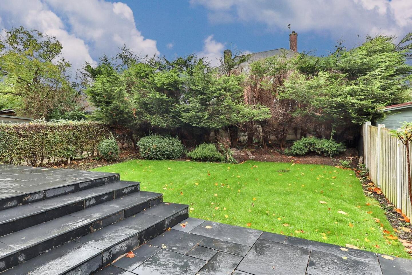 Villa 3 Bed Refurbished, Modern House, Wifi, Patio Area à Sheffield Extérieur photo